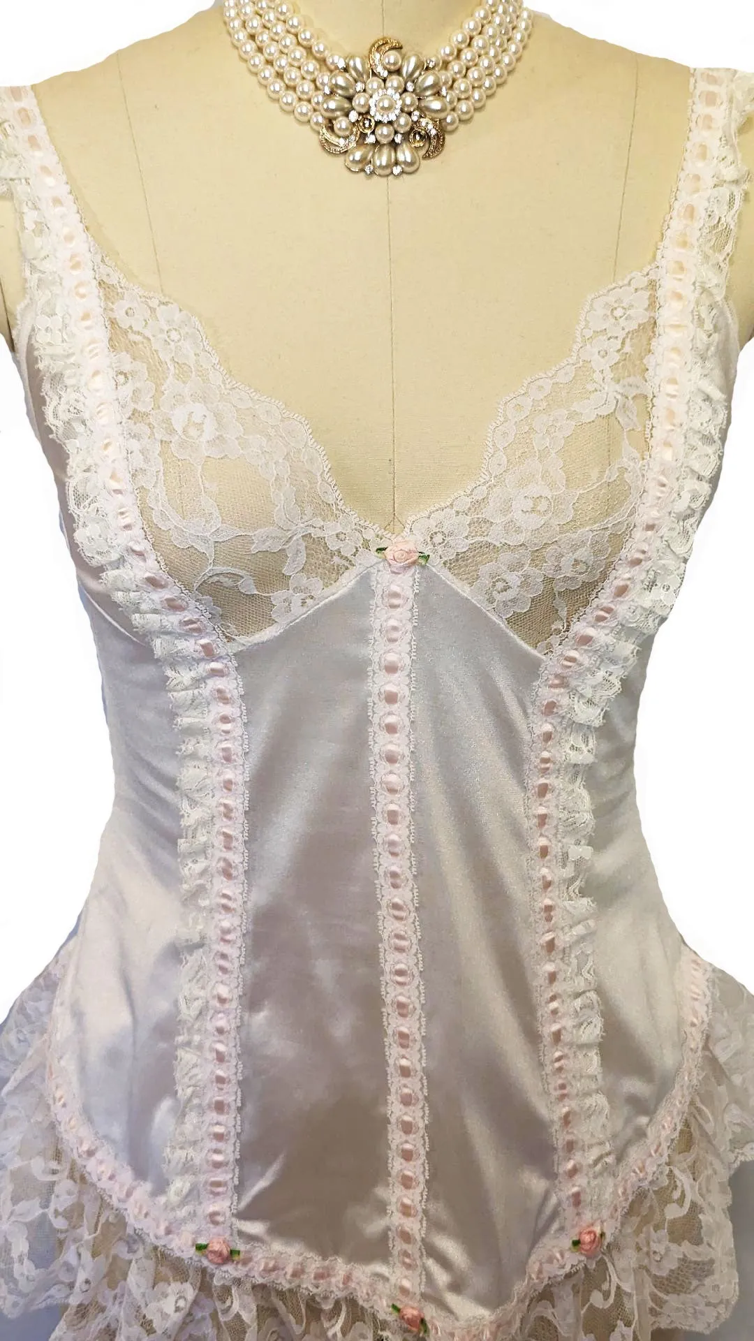 *  ADORABLE VINTAGE TOSCA LINGERIE BUSTIER LOOK BABY DOLL NIGHTGOWN WITH PINK SATIN RIBBON AND LACE