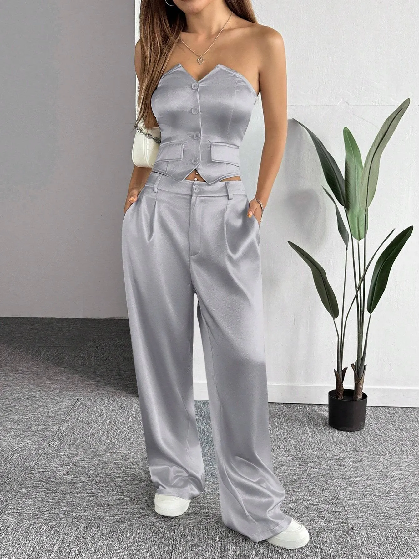 1set Light Grey Satin Sleeveless Top And Pants Lady Suit