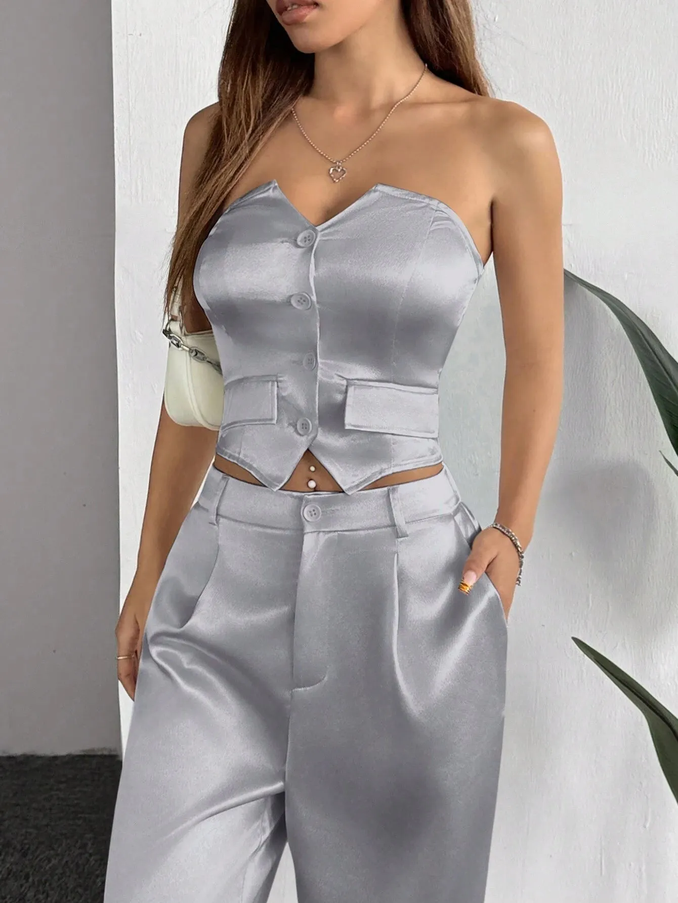 1set Light Grey Satin Sleeveless Top And Pants Lady Suit