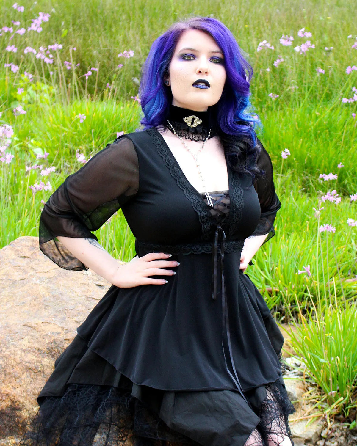 Bewitched Top in Black/Fuschia