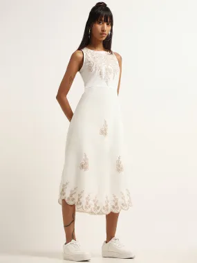 Bombay Paisley White Blended Linen Straight Fit Scallop Dress