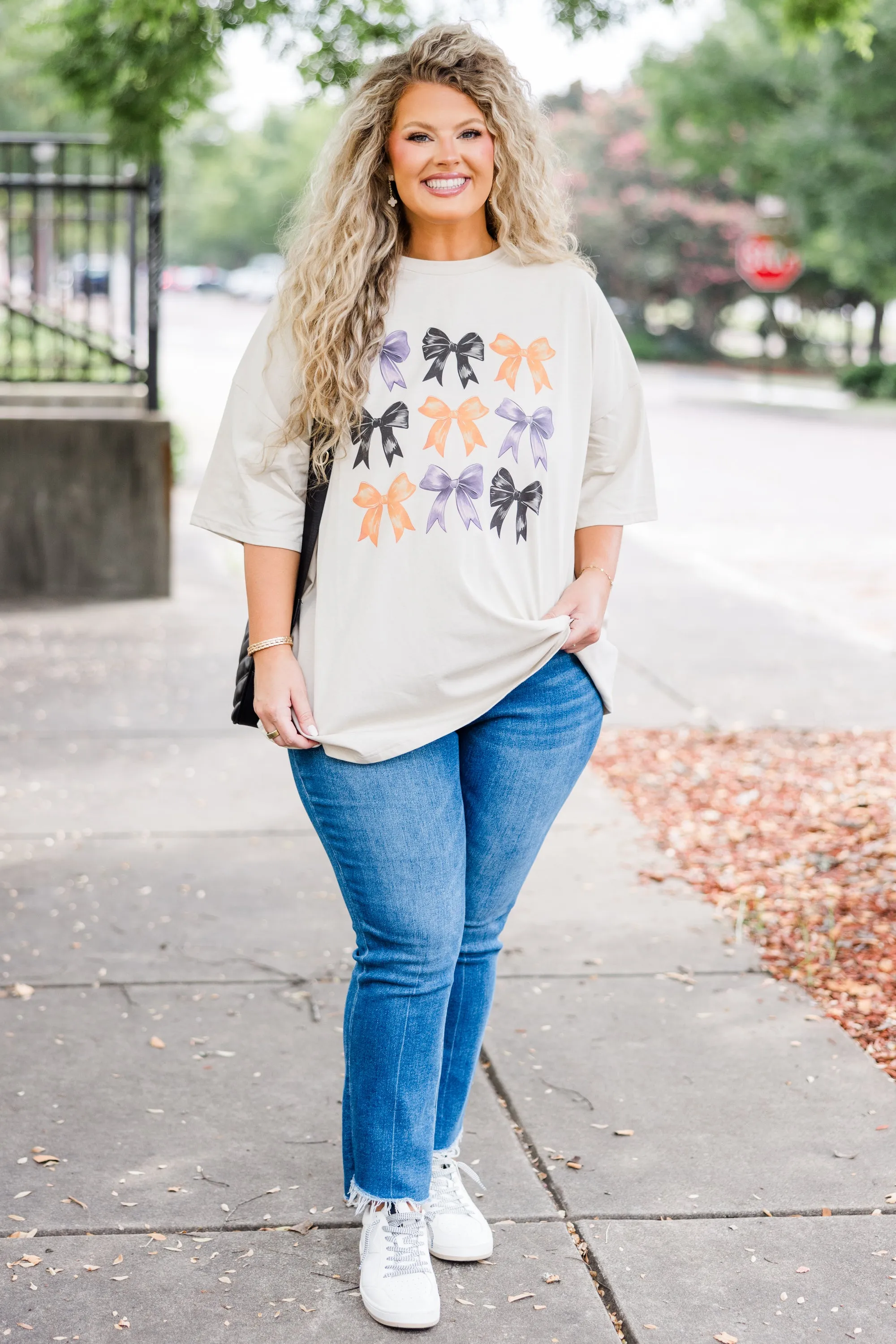 Bows of the Season Boyfriend Tee, Dust