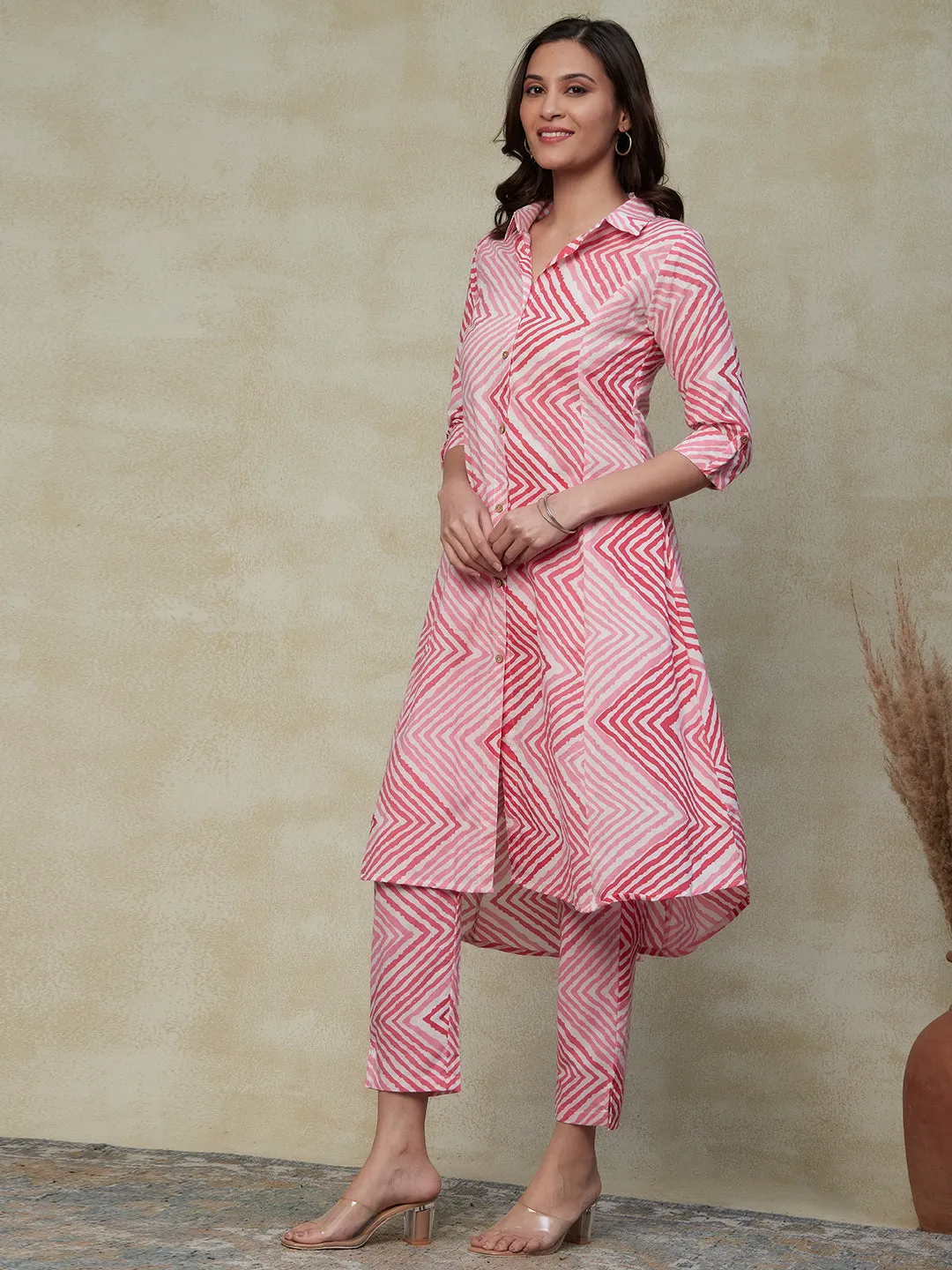 Chevron Printed Wooden Buttoned High-Low Hem Kurta with Pants - Pink