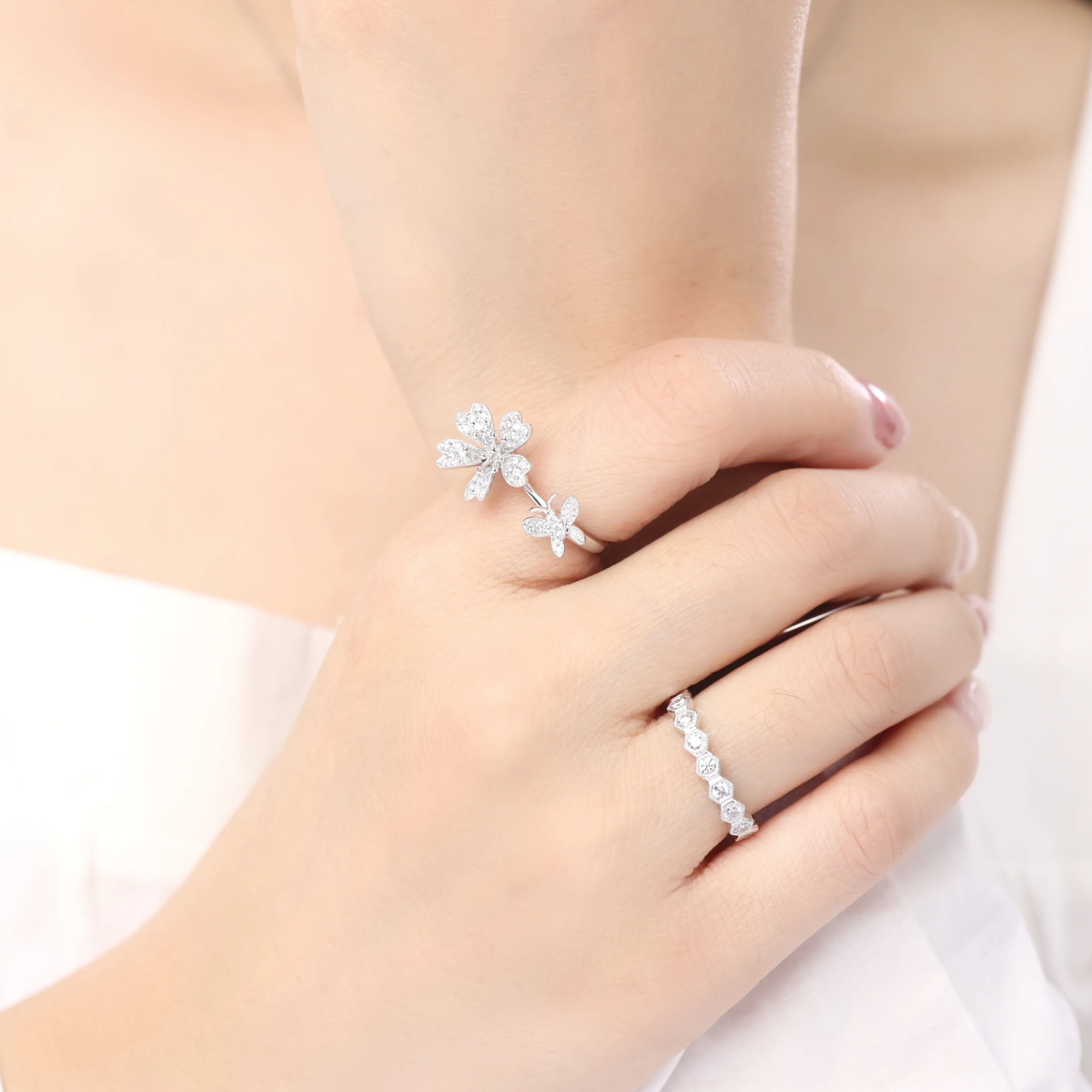 ELEGANCE HEXAGON DIAMOND RING