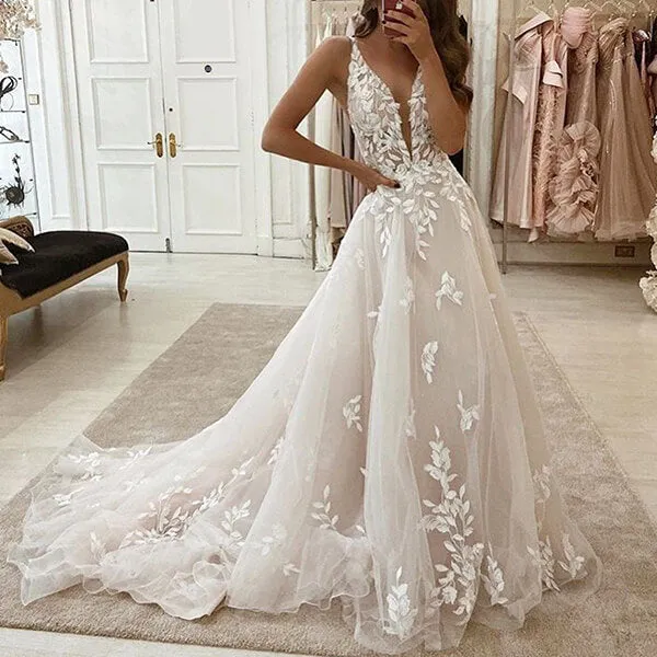 Elegant Ivory Tulle Ball Gown V-neck Wedding Dresses with Appliques, SW378