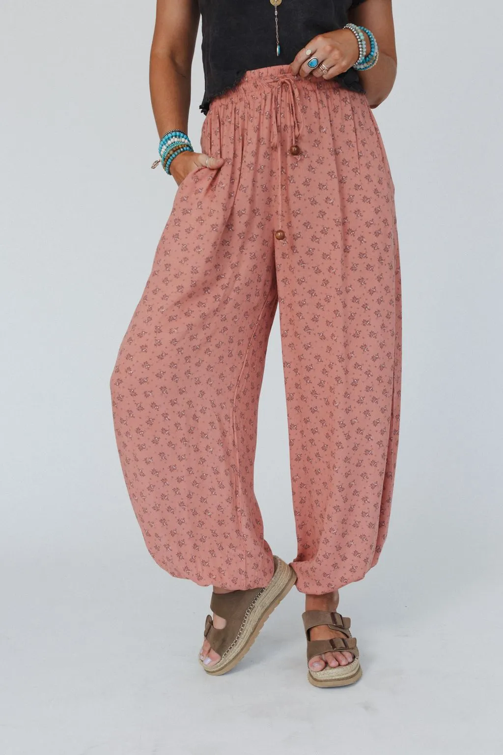 Emberlyn Wide Leg Cinched Pants - Clay