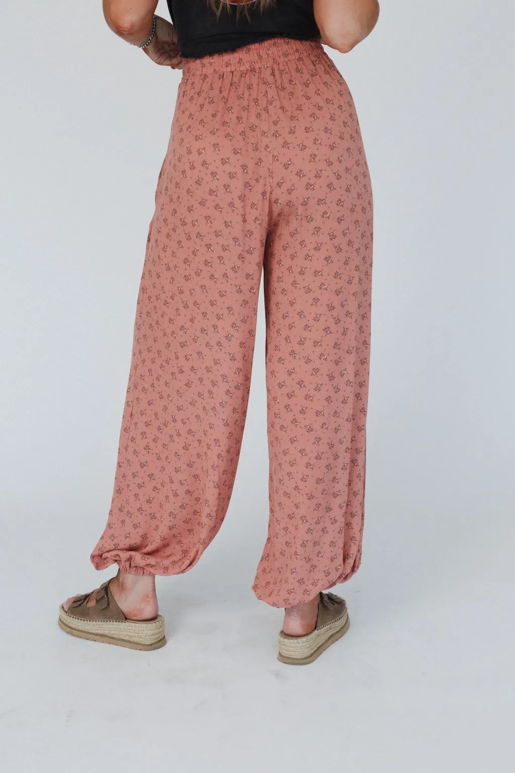 Emberlyn Wide Leg Cinched Pants - Clay