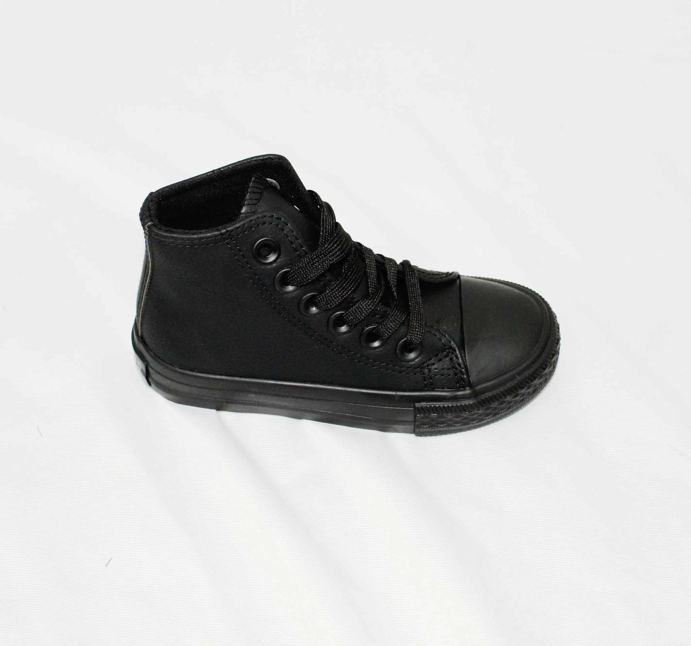 K7 Star Hi PU Black kiddies sneaker