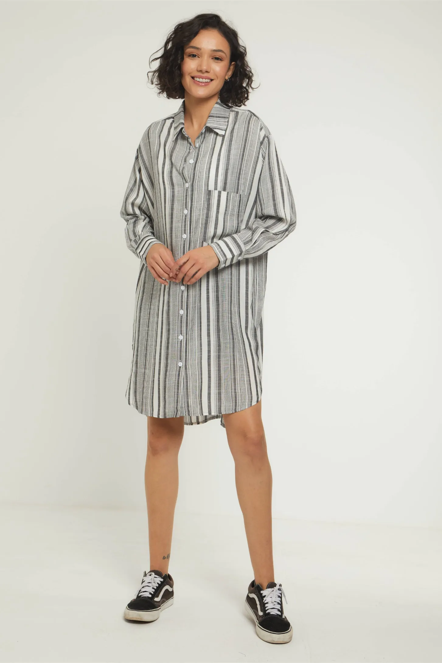 OVERSIZED SHIRT DRESS - GREY