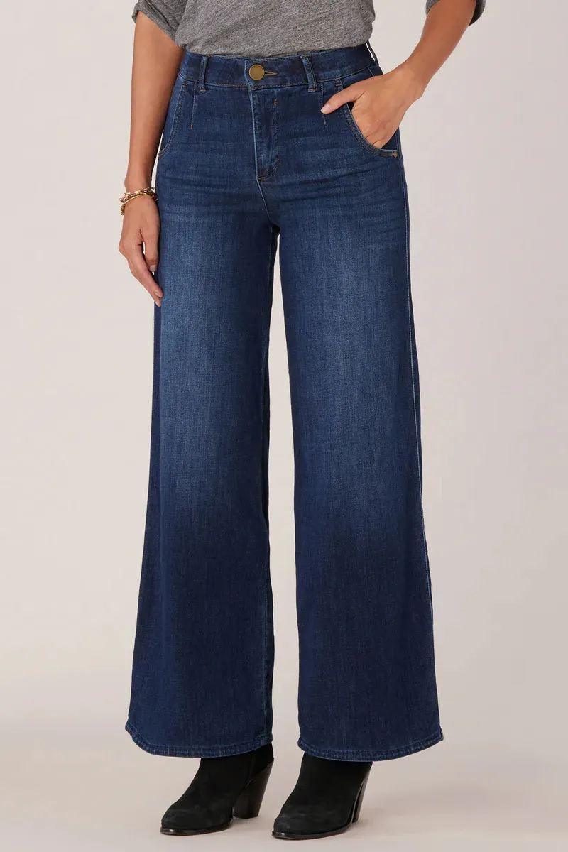 Skyrise Tulip Hem Jean