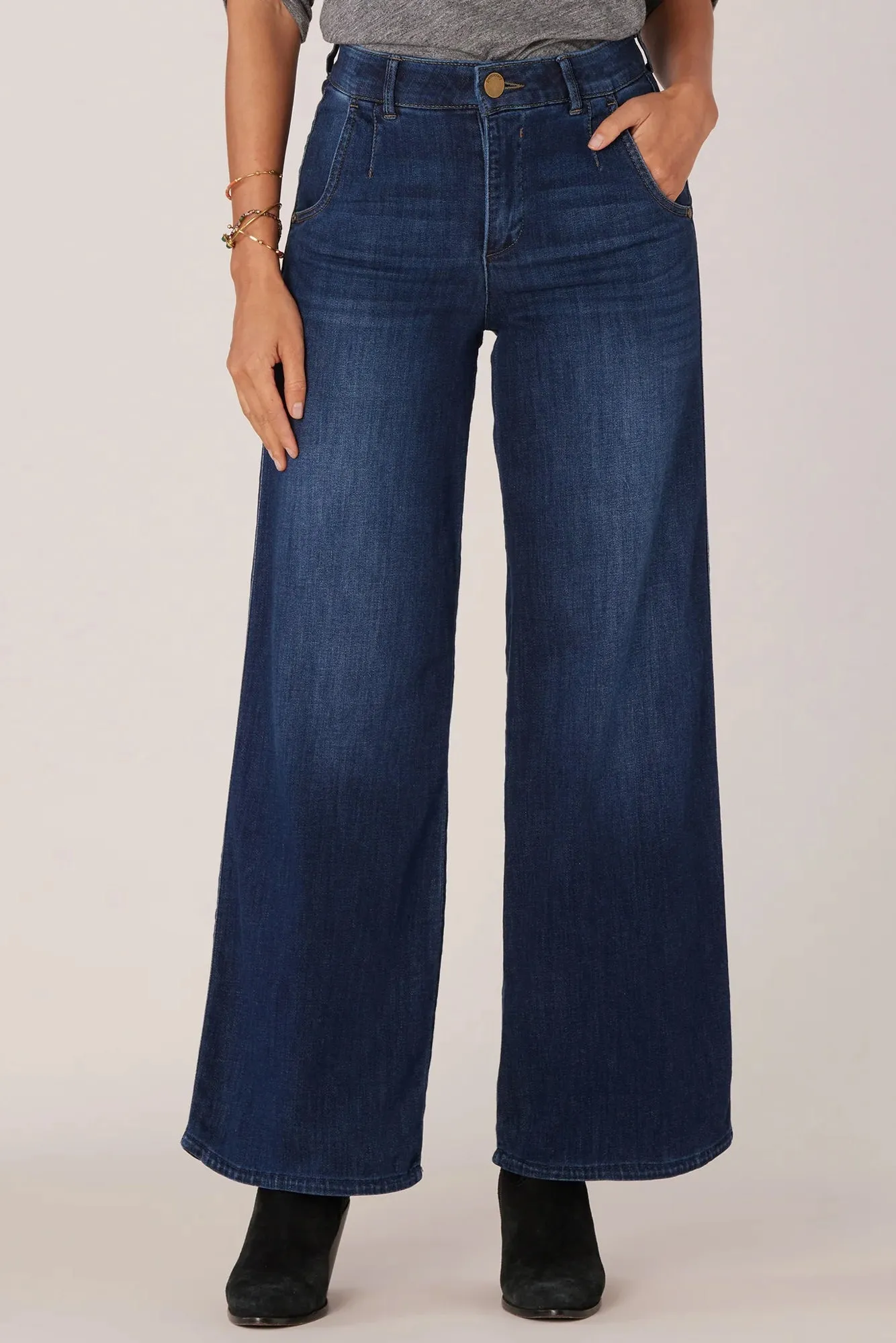 Skyrise Tulip Hem Jean