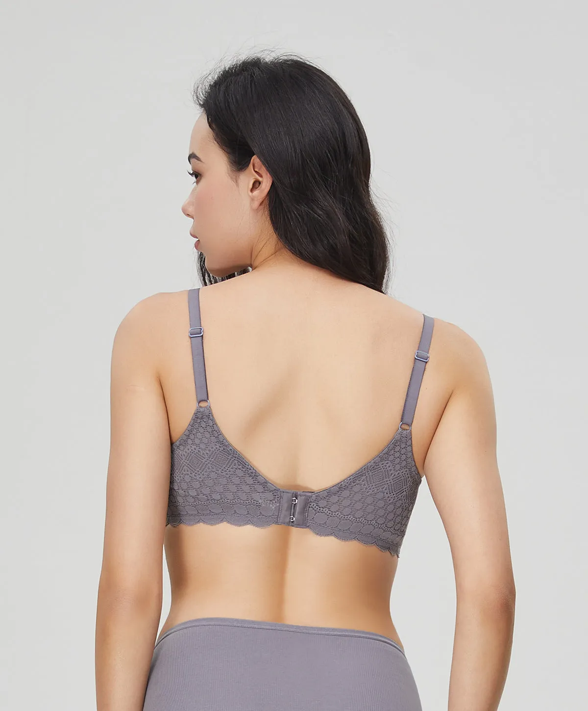 Sustainable Lace Wireless Bralette 609-62283