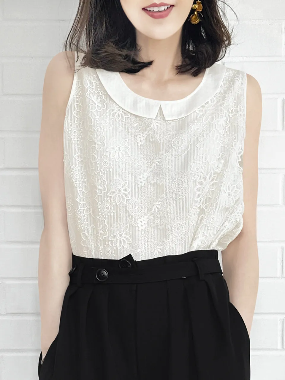 Tonal Lace Contrasted Collar Tank Sleeveless Longline Top