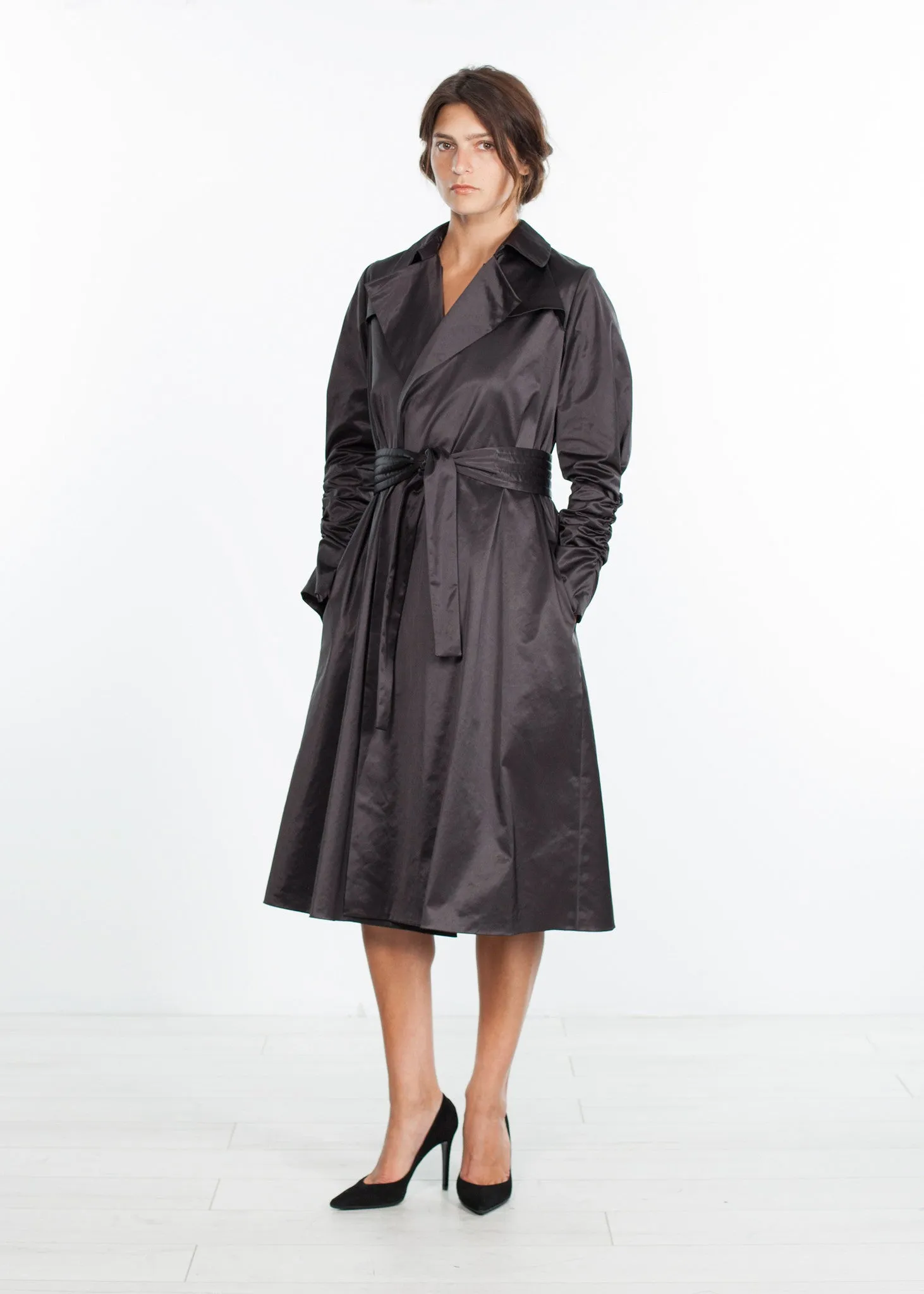 Trench Coat in Black -UEB