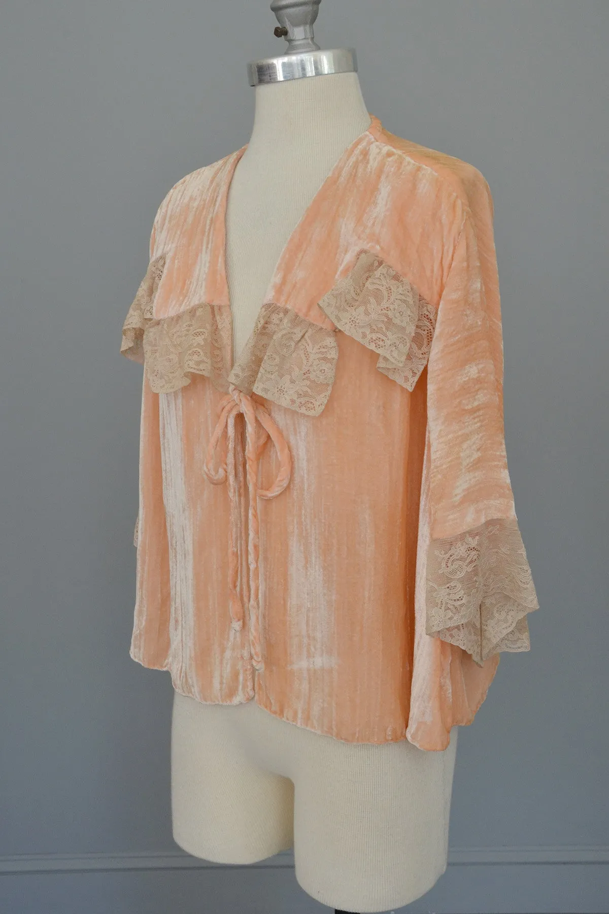 Vintage Peach Crushed Velvet Lace Bed Jacket Shrug Bell Sleeves